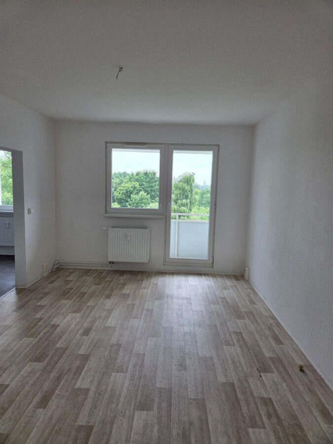 Geräumige 3-Zimmer-Wohnung mit Balkon in Schwerin, 19061 Schwerin, Dachgeschosswohnung