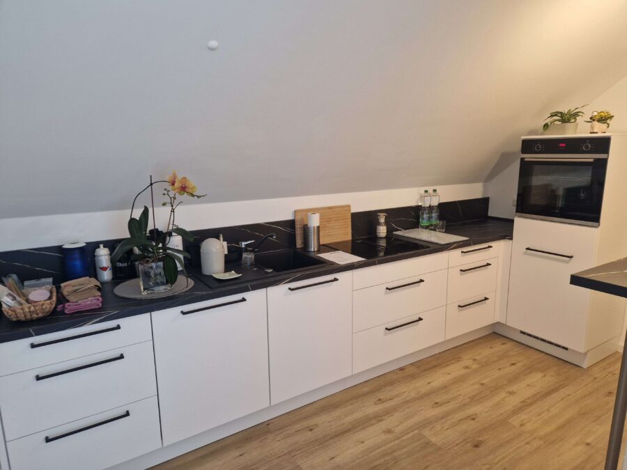 2 Zimmer Dachgeschosswohnung, Niedrigenergie, Barrierearm, PKW-Stellplatz, Balkon, 18107 Elmenhorst, Dachgeschosswohnung