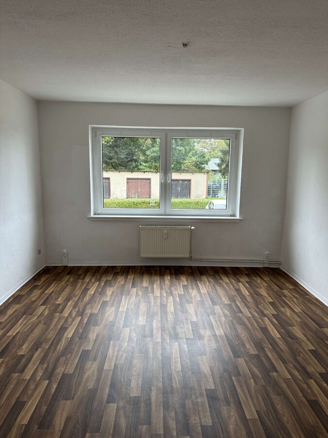 3-Raum-Wohnung mit Laminat, Tageslichtbad und Dusche, 18320 Ahrenshagen, Etagenwohnung