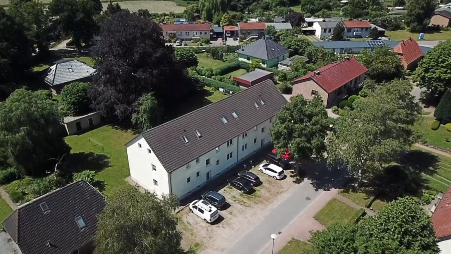 2015 kernsaniertes voll vermietetes MFH im Speckgürtel von Rostock – 10 WE, Vollkeller, Schuppen, 18196 Bandelstorf, Mehrfamilienhaus