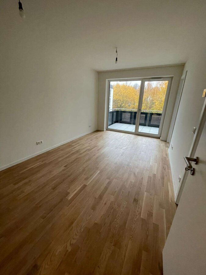 KfW 40-Neubau-Wohnung mit EBK, Balkon, Echtholzparkett, HWR, Fahrstuhl, Tiefgarage, 18146 Rostock, Etagenwohnung