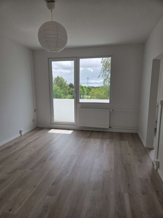 Helle 2-Zimmer-Wohnung mit Balkon in Schwerin, 19061 Schwerin, Etagenwohnung